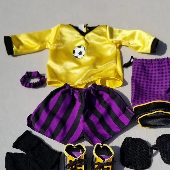 18" Doll Soccer Outfit - Picture 7 of 8